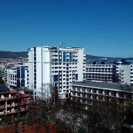 Apartment In Royal Beach