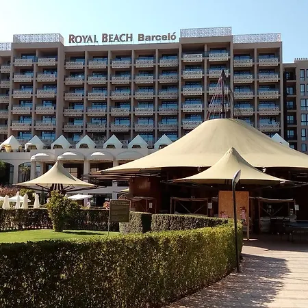 In Royal Beach Apartment